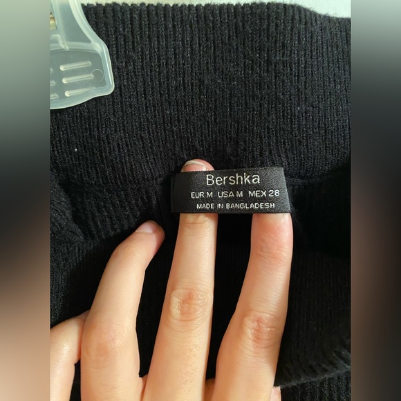 BERSHKA SKIRT  |  Knee-Length  |  Size M (4-6) - Picture 3 of 3